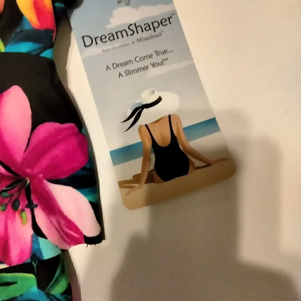 NWT Dream Shaper One Piece NWT Swimsuit